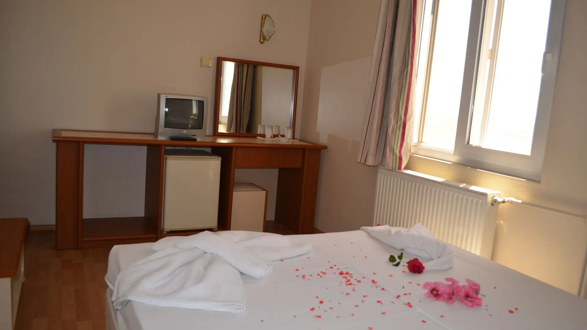 Grand Milano Hotel Ayvalı 3*,